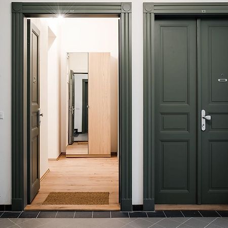 Apartment Gesse Brezinova Prague Exterior photo