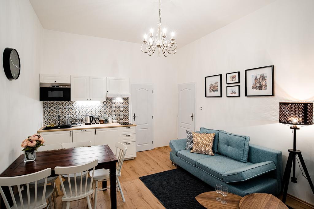 Apartment Gesse Brezinova Prague Exterior photo