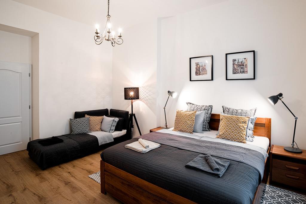 Apartment Gesse Brezinova Prague Exterior photo